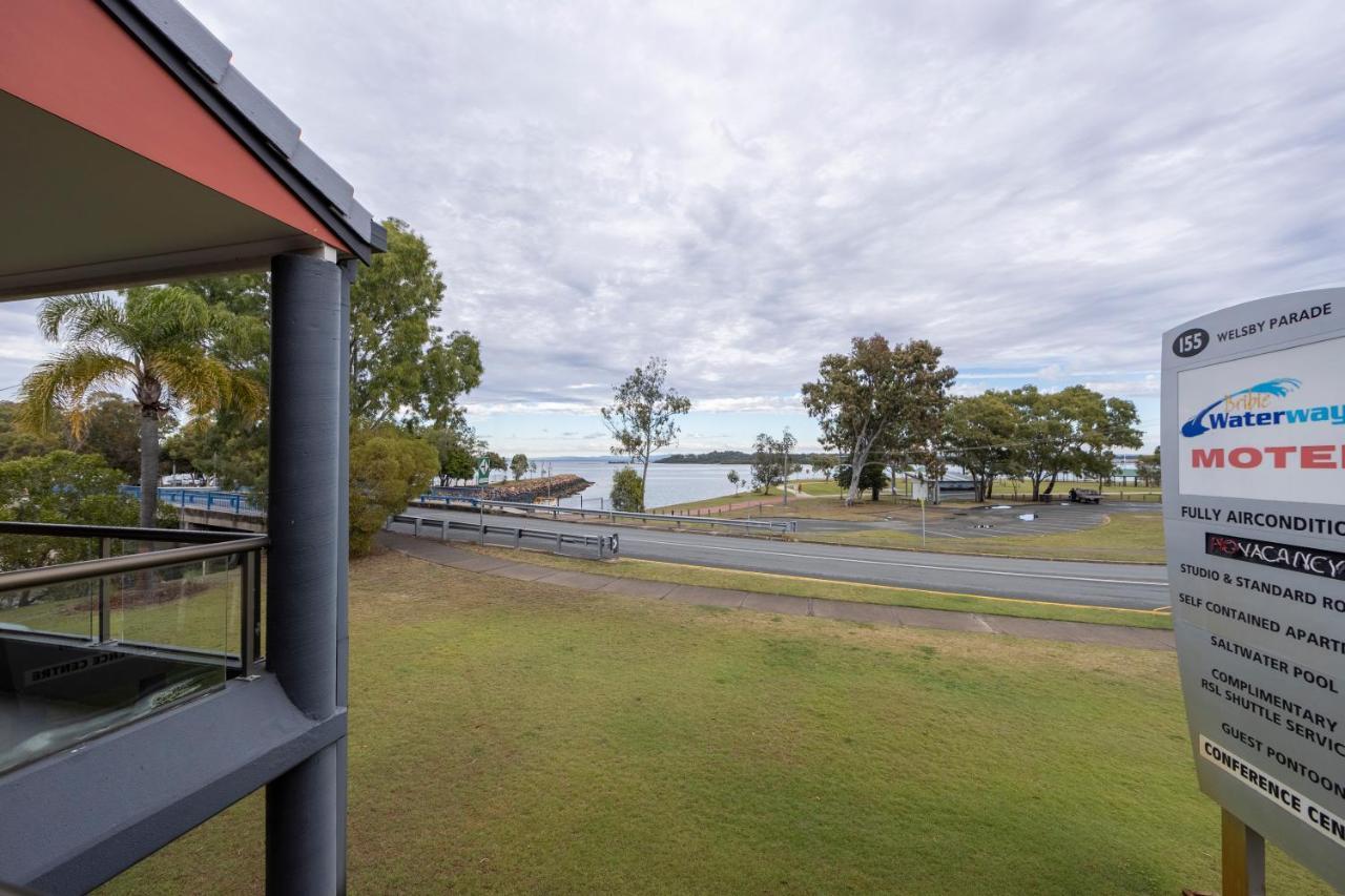 Bribie Waterways Motel Bongaree Bagian luar foto