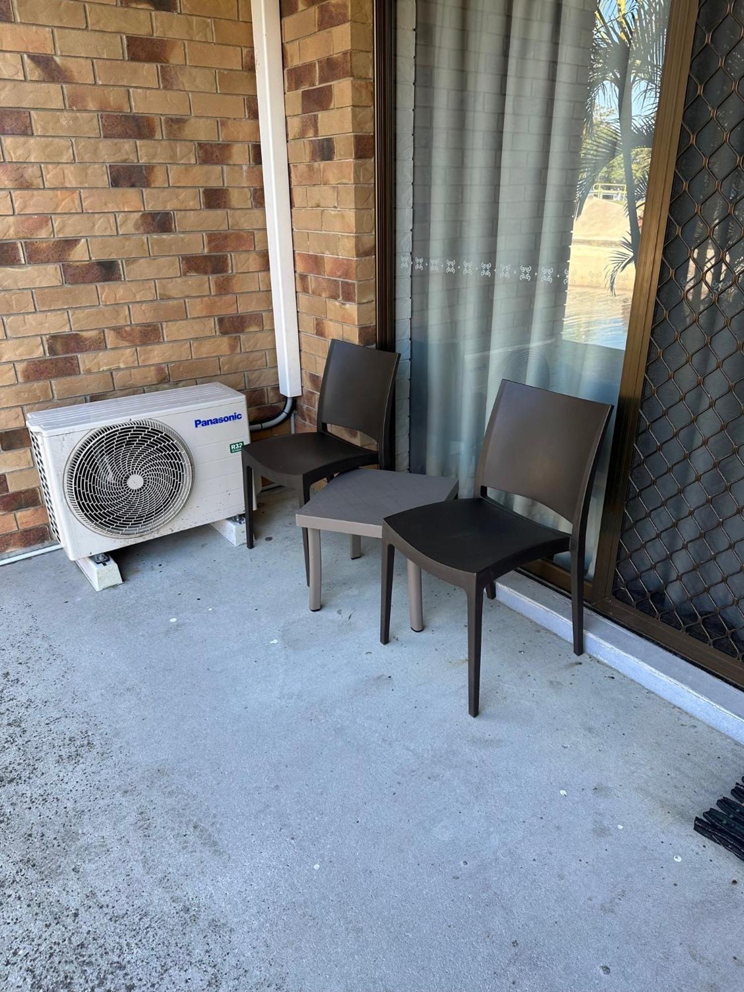 Bribie Waterways Motel Bongaree Bagian luar foto